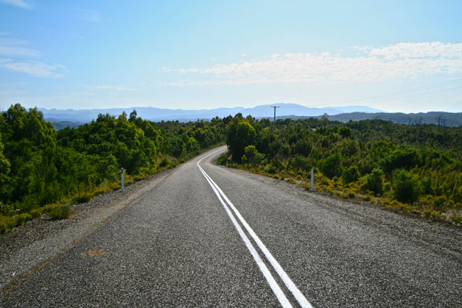 Tasmania_Road_1