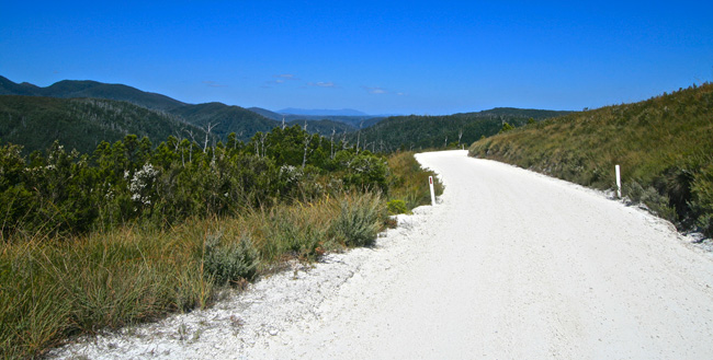 Tasmania_Road_3